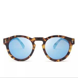 Illesteva Leonard Mirrored Sunglasse